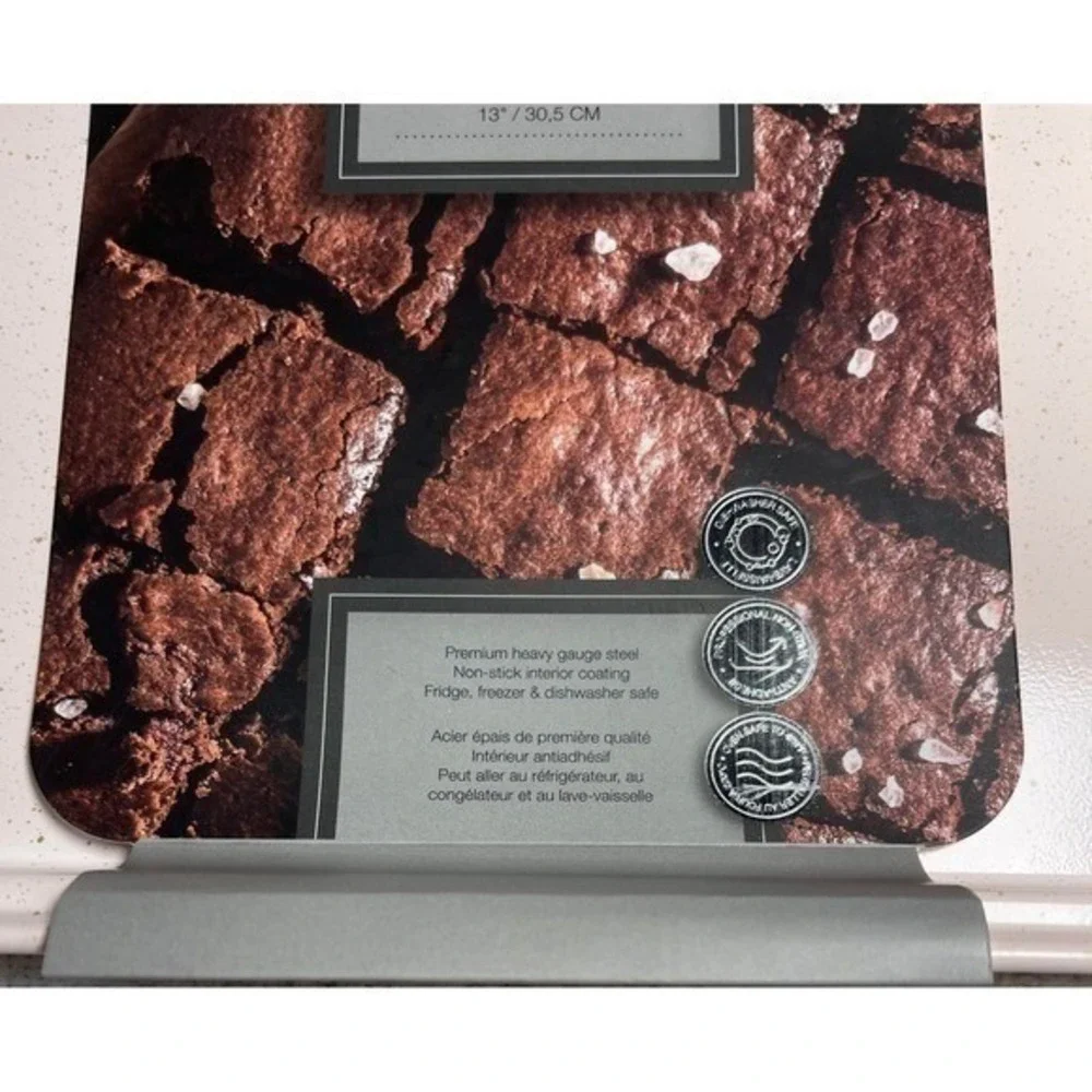 Master Class Brownie Pan 13 Inch Non Stick Heavy Gauge Steel‎ Pink Speckle